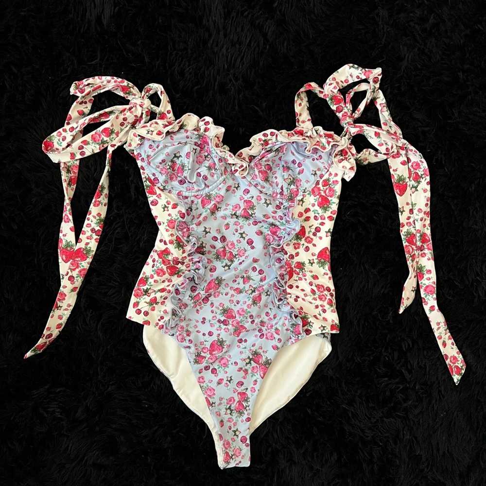 - Love shack fancy bathing suit - Picture 3 of 11